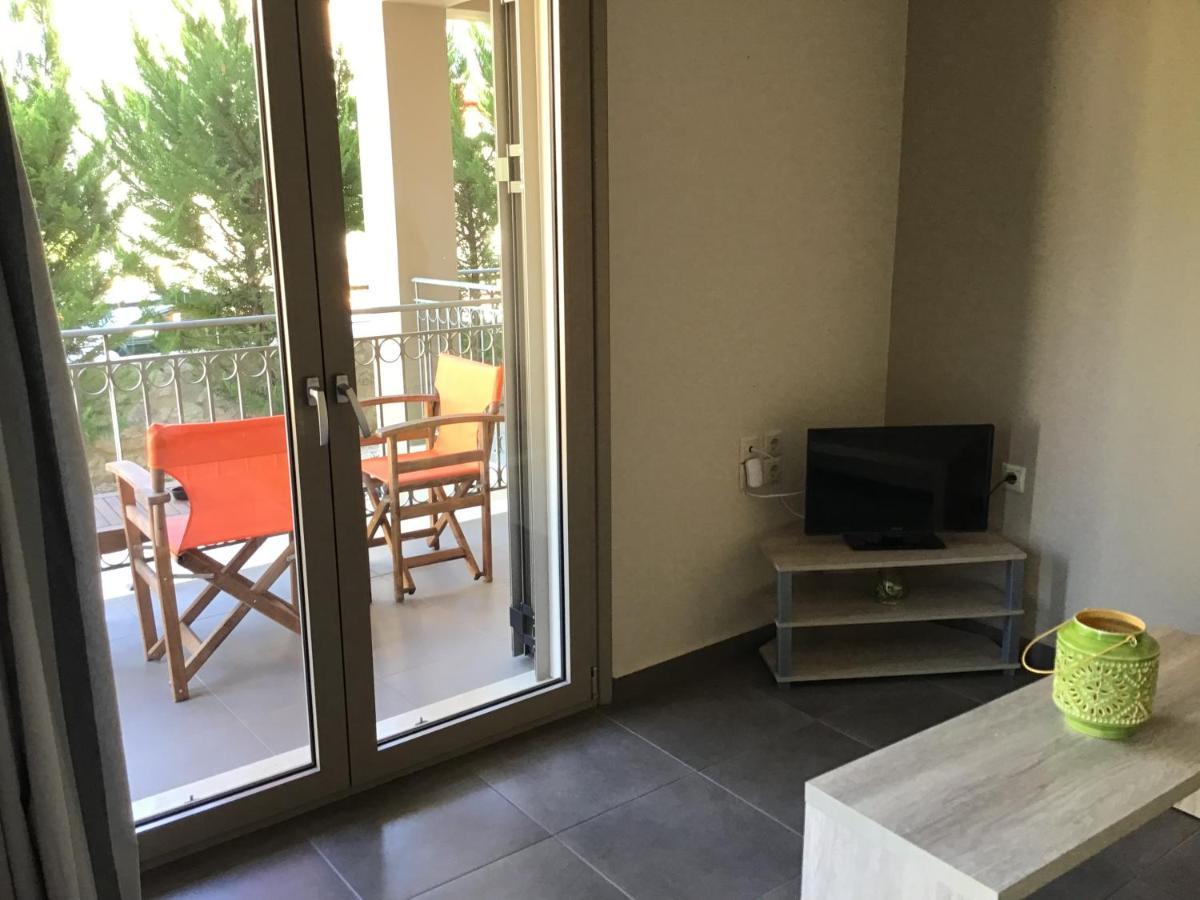 D'Angelos Apartments Karavomylos Dış mekan fotoğraf