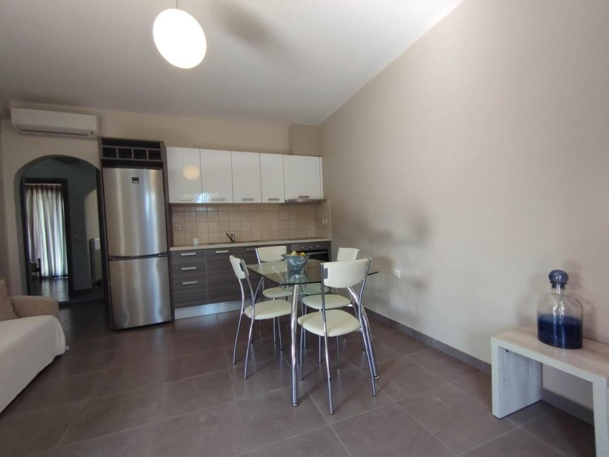 D'Angelos Apartments Karavomylos Dış mekan fotoğraf