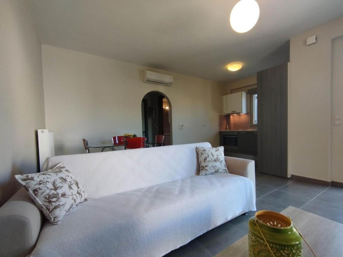 D'Angelos Apartments Karavomylos Dış mekan fotoğraf