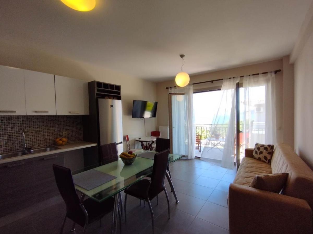 D'Angelos Apartments Karavomylos Dış mekan fotoğraf