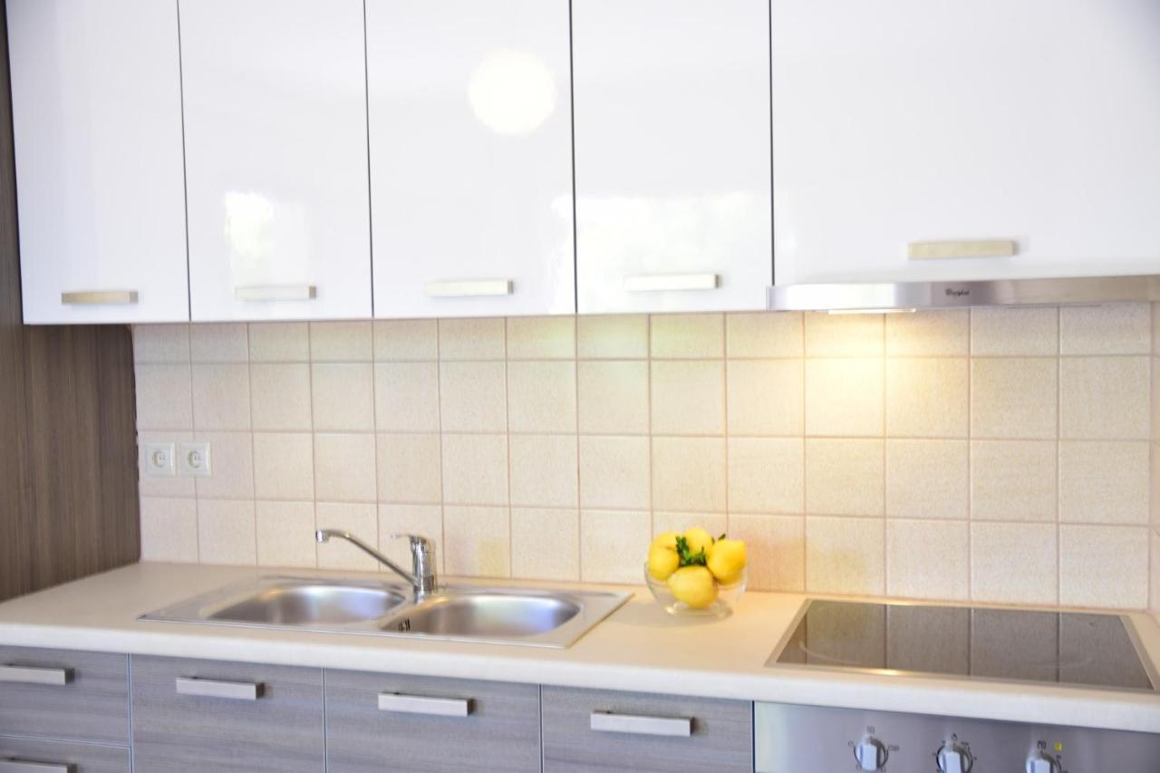 D'Angelos Apartments Karavomylos Dış mekan fotoğraf